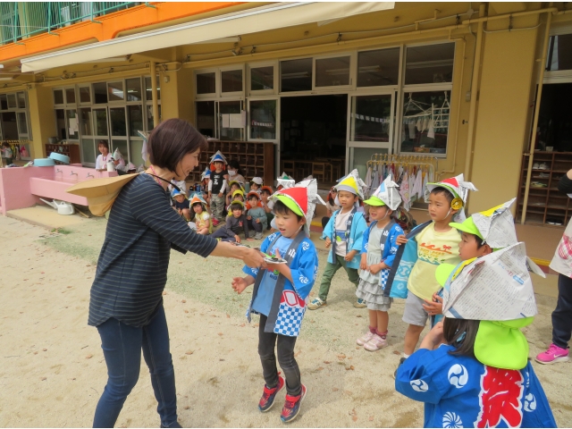 みんなのがんばりで園長先生からプレゼントをもらいました!