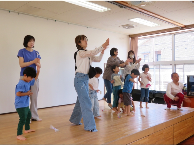 舞台にあがって飛ばします！