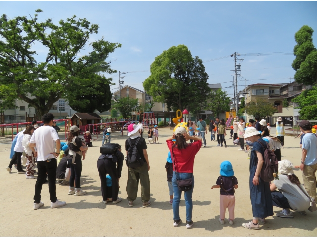 朝のご挨拶を元気良くした後はみんなで体操をしました