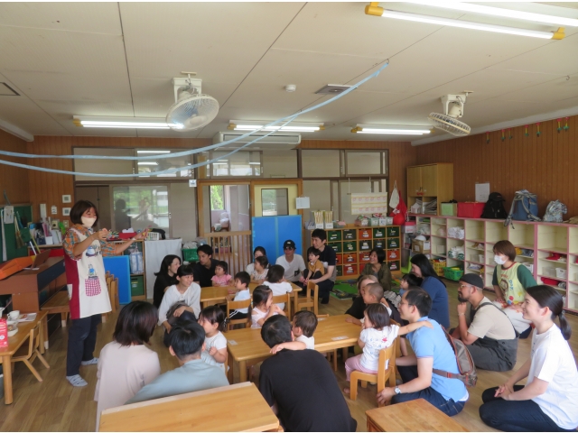 ポケットから色々出てきて子どもたちは嬉しそう(^O^)