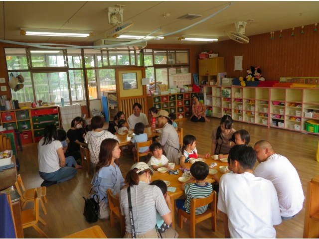 大好きなあまからせんべい！特別おいしいね♡