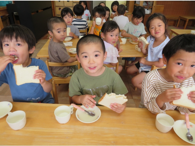 友だちとお話しながら作れて楽しいね♪