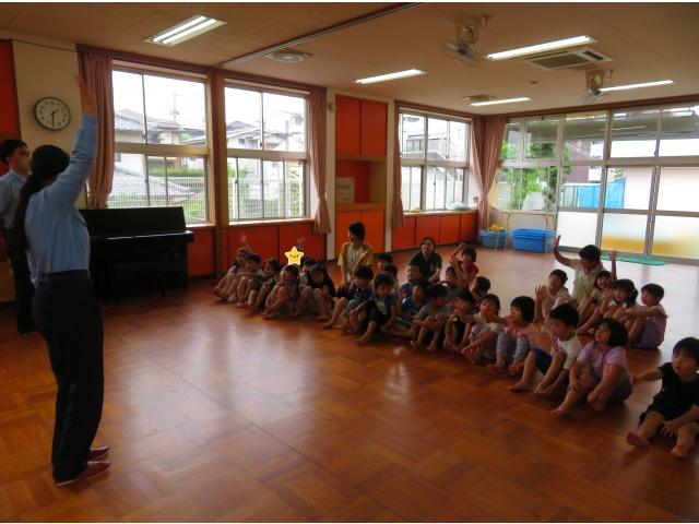 消防署員の方の質問に元気に答えます(^O^)／