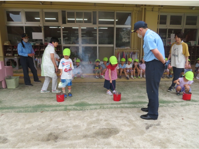 みんな火をつけるのに全集中!