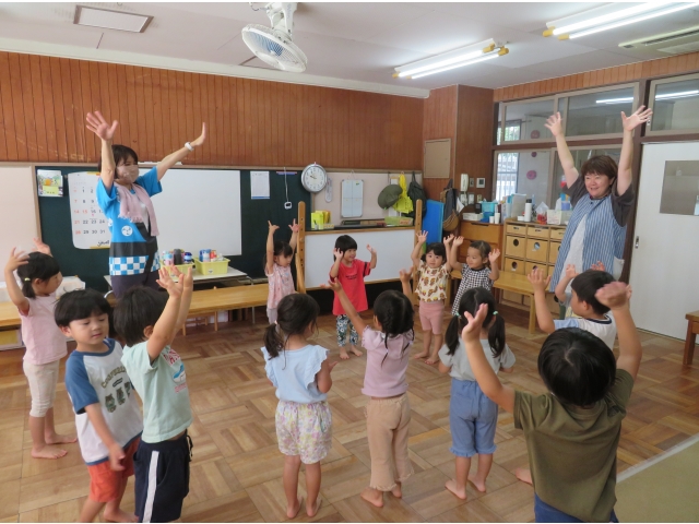 踊り終えた後は大満足(*^^*)のたんぽぽ組のお友だち♡