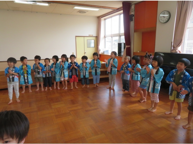 みんなで踊ると楽しいね!