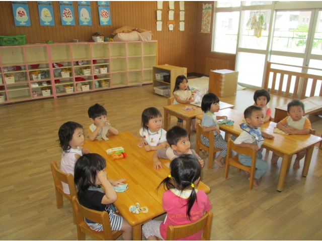 子どもたちはワクワクしながら見ています(*^^*)