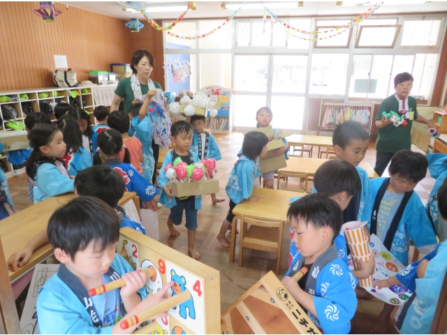 ぞう組みんなでお店屋さんの準備!