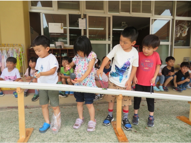 一人ひとりが工夫して取ります