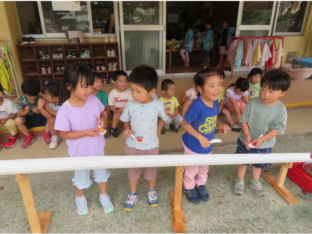 レンゲで取るのも難しいね!