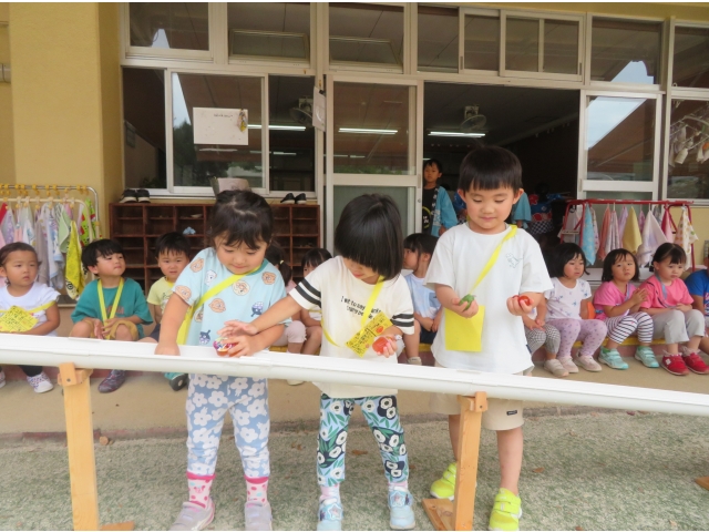 手で取るのも難しいです!