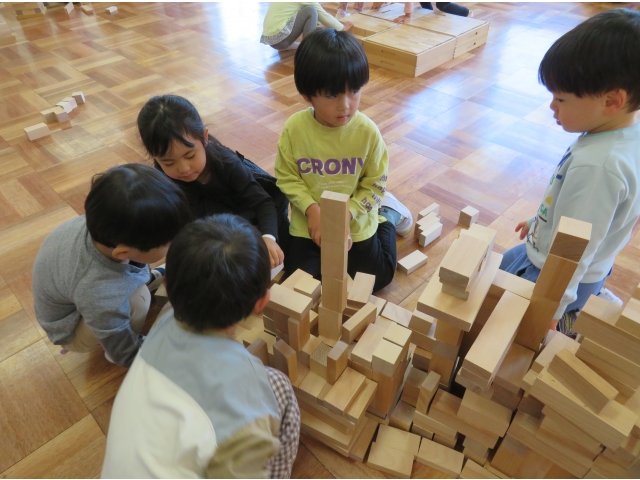 みんなで「スペシャルなお家にしよう」とイメージを伝え合っています。