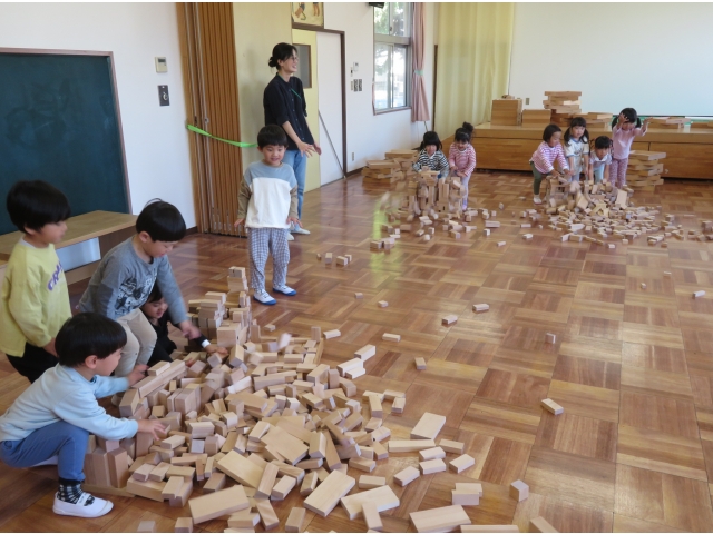 最後のお楽しみ　家を豪快に壊します。