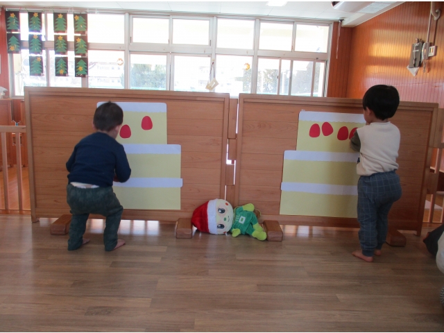 いちごを飾りつけ♪