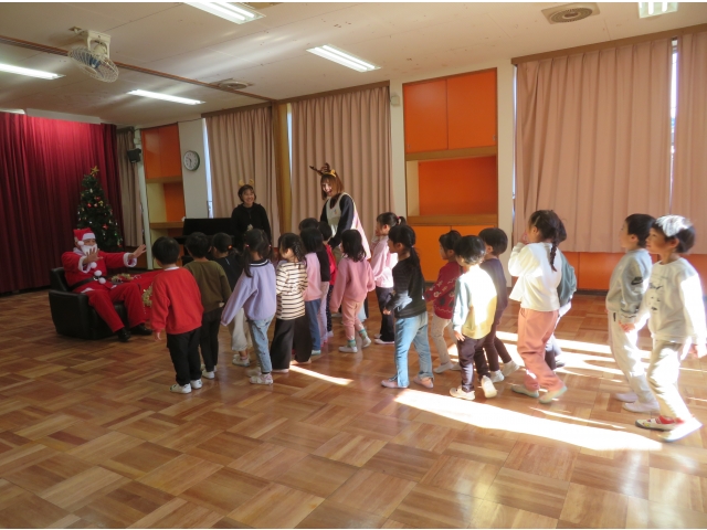 サンタさんがいて大喜び♪