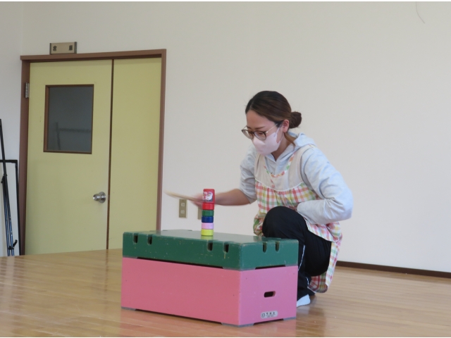 次は“だるま落とし”構えて呼吸を整えます!