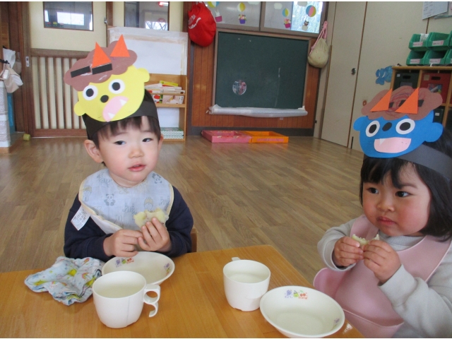 パクパク！「もっと食べたいな♡」