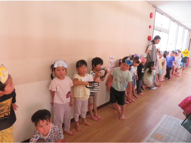 「まだかな～？」開店待ちのお友だち♪