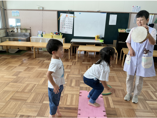 始めはドキドキしながら跳んでいました(>_<)