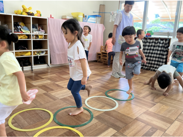 フープを目印に　一生懸命跳んでいました☺