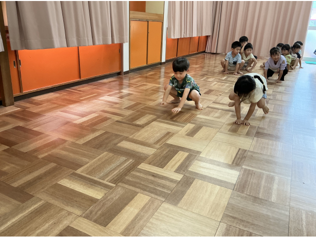 カエル跳びの練習です！