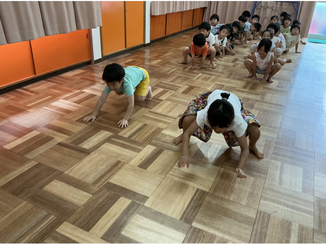 待っている間もカエル🐸の練習！！