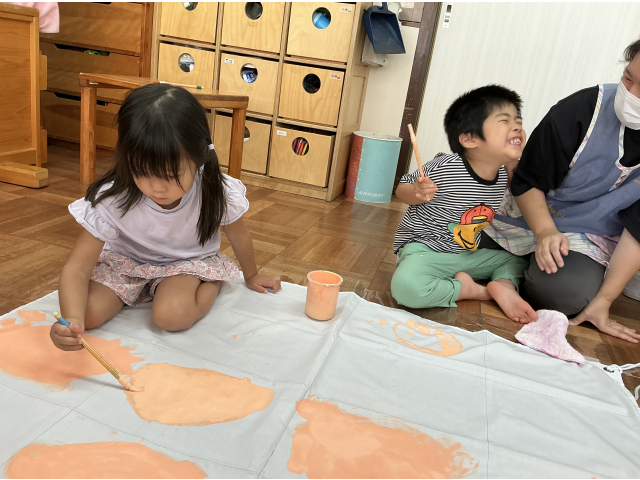 絵の具で描くのって楽しいね♡