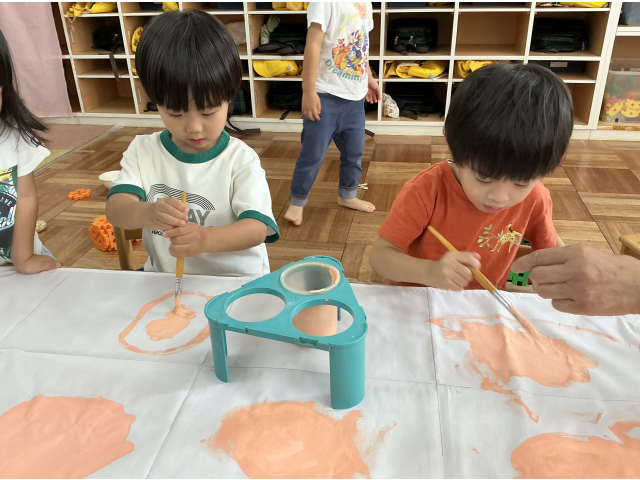 布に描くのってちょっと難しい…