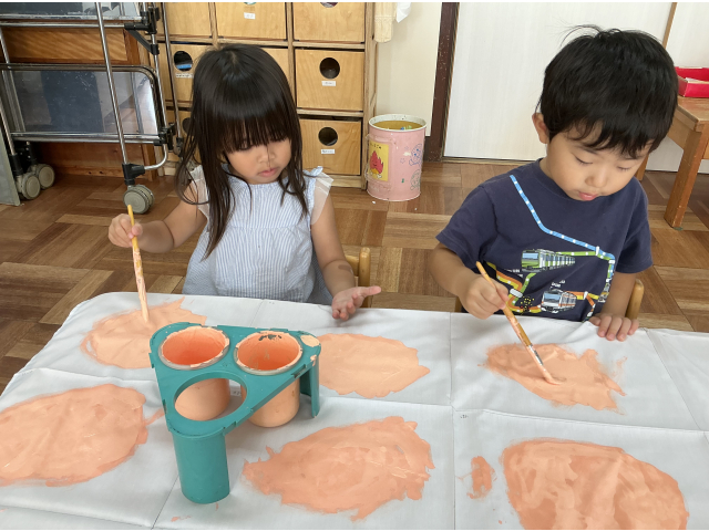 白い所が残らないように頑張って塗るぞ～