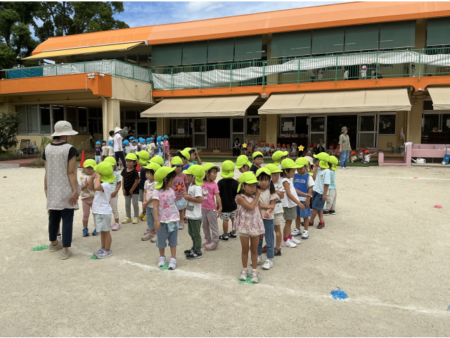 　「とんとん、まえ。」止まるタイミングも合わせようと一生懸命練習中です！