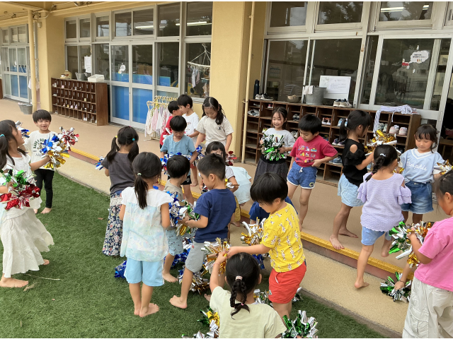 自分の色を持って大喜び♡「今踊りたい！」と言うので…