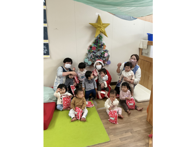 最後はサンタさんと「はいチーズ☺」