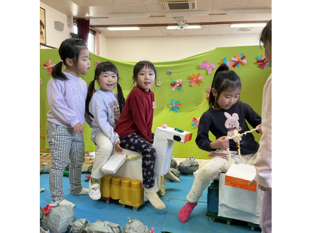 物語と同じようにアヒルに乗れるなんて、楽し～い！