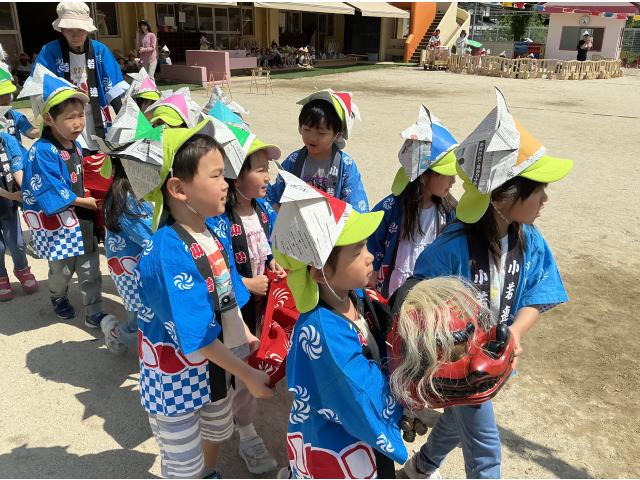 獅子舞も楽しそうに練り歩き🌟