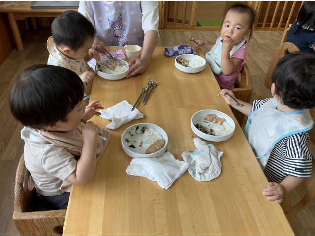 おいしいなっとうあえの出来上がり。さあ、食べよう。