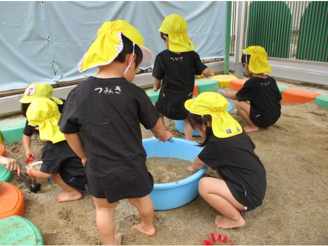 泥んこに夢中♪