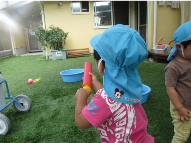 遠くまで飛ぶかな！？