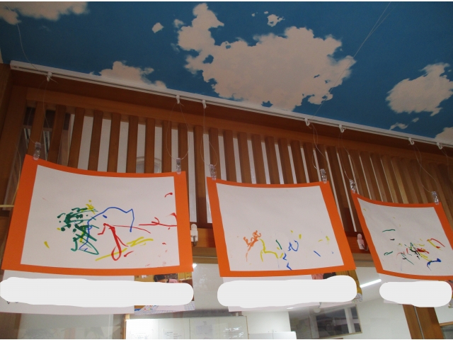 ペンを使った自由画