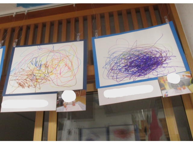 ペンを使った自由画