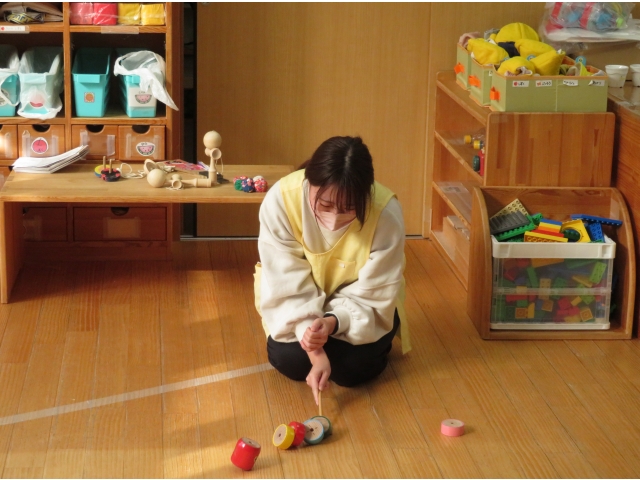 だるま落としも難しくだるまさん転んじゃいました💦