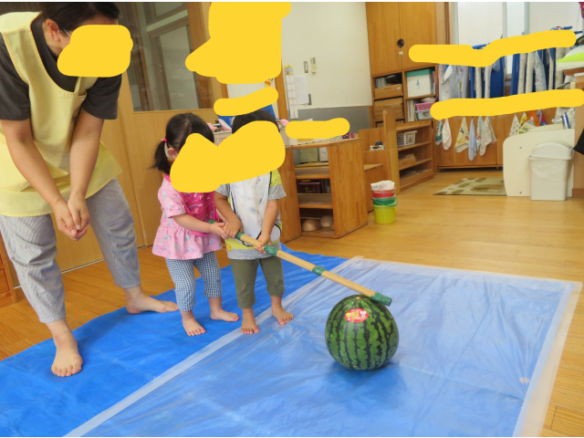 2人で力を合わせて