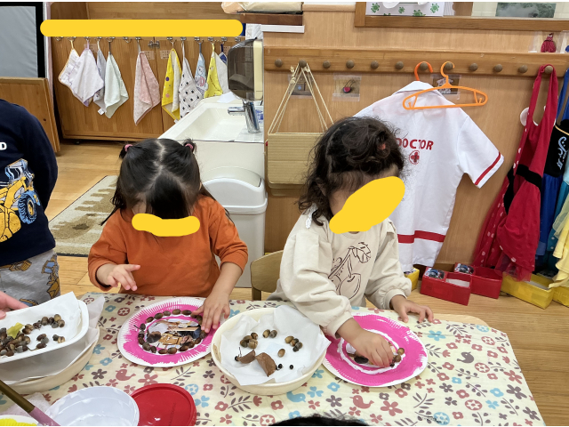 拾ったどんぐりで、プレゼント作り