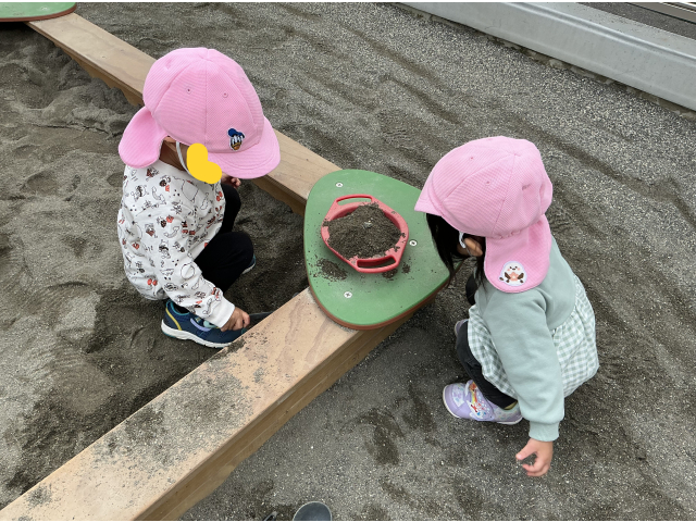 なにつくってるの？