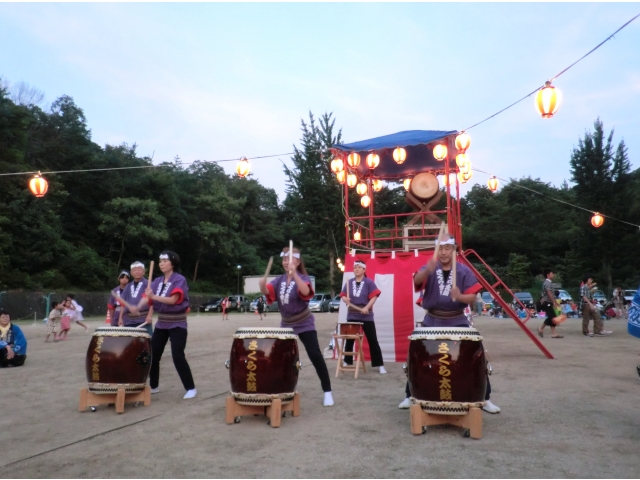 ボラさんによる勇壮な太鼓の演奏です