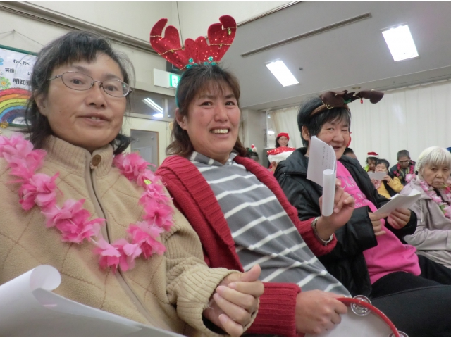 ジングルべ～ル、
　ジングルベ～ル（8分音符）　笑顔☆　　　