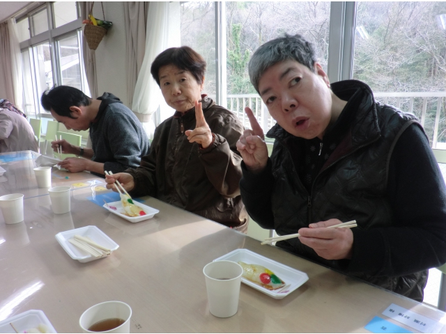 おいしいよ～（8分音符）
作品と一緒にピ～ス☆