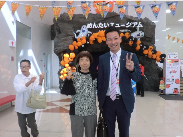 めんたいパークで添乗員さんとツーショット！