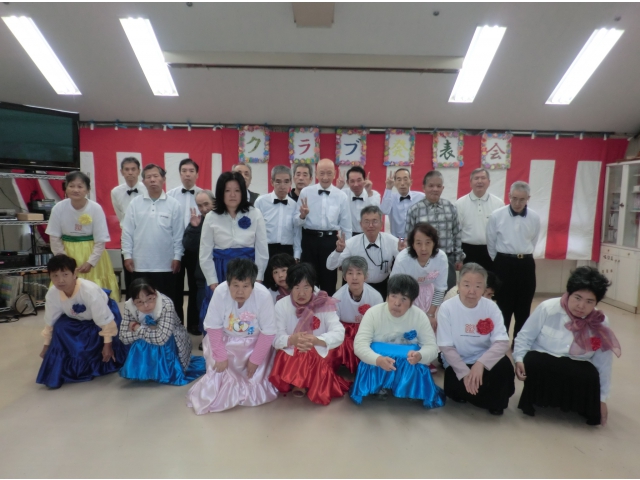 みんなで集合写真（8分音符）