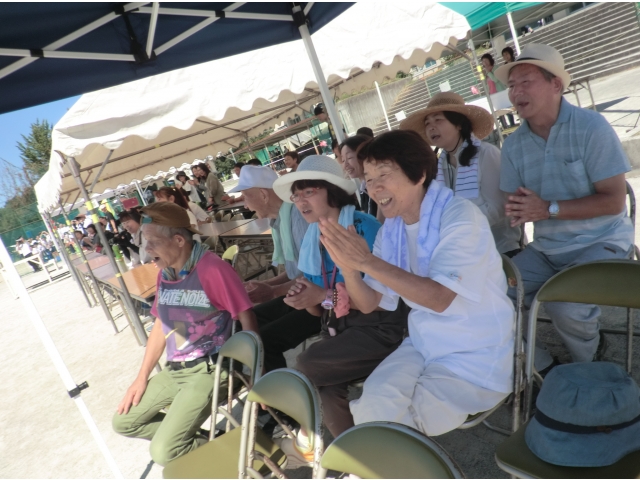 競技開始！黄色い声援を♡