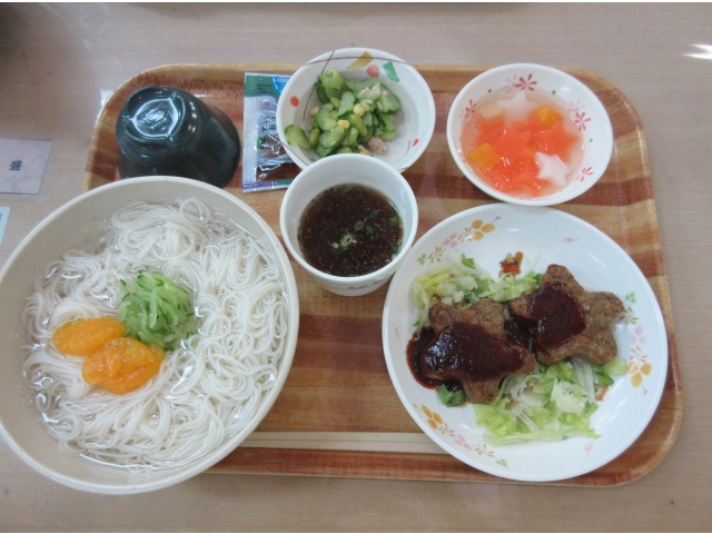 今日の昼食はそうめん♪